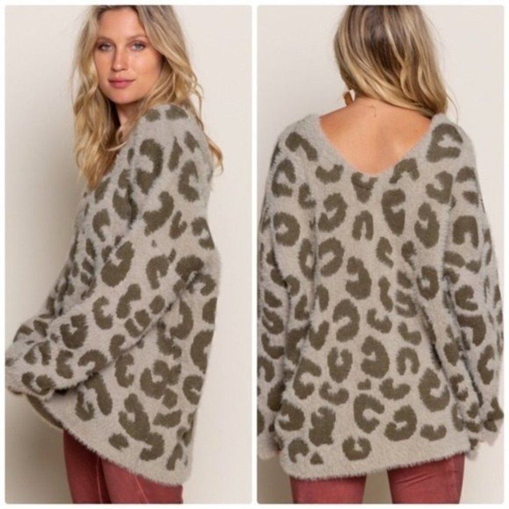 LEOPARD Print Sweater - Picture 7 of 10